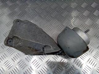 подушка крепления двигателя Skoda Superb 1 поколение 2005, 2.8 л., бензин, 8D0199307