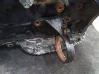 кронштейн полуоси Toyota Corolla 9 поколение (E120/E130) 2004, 2.0 л., дизель, МКПП