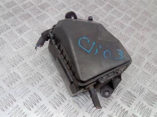 блок предохранителей Renault Clio 3 поколение 2008