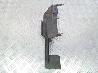 воздуховод (дефлектор) радиатора Renault Megane 2 поколение 2006, 8200158151