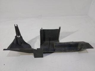 воздуховод (дефлектор) радиатора Renault Scenic 2 поколение [рестайлинг] 2007, 8200158149