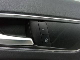 кнопка центрального замка Mercedes-Benz A-Класс W176 [рестайлинг] 2016