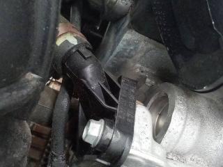 фланец (тройник) системы охлаждения Renault Clio 3 поколение 2005, 1.5 л., дизель, МКПП, 8200337841