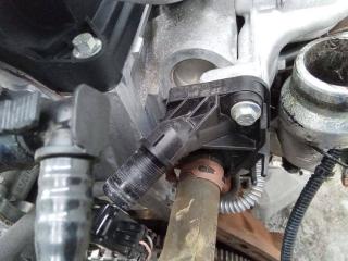 фланец (тройник) системы охлаждения Renault Megane 2 поколение [рестайлинг] 2008, 1.5 л., дизель, МКПП, 8200337841