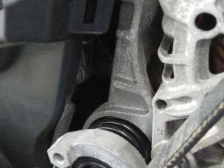 кронштейн генератора Renault Megane 3 поколение 2013, 1.5 л., дизель, МКПП, 8200669494