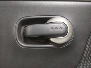 ручка внутренняя задняя правая Nissan Note E11 2007