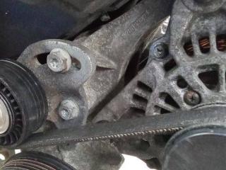 кронштейн генератора Renault Clio 3 поколение 2005, 1.5 л., дизель, МКПП, 8200393718