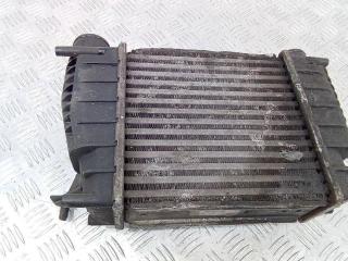 интеркулер Renault Clio 3 поколение 2009, 8200471888