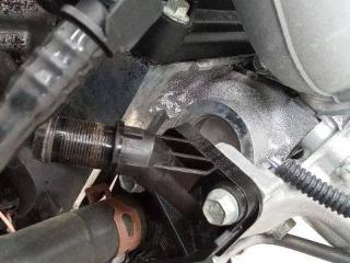фланец (тройник) системы охлаждения Renault Megane 2 поколение [рестайлинг] 2008, 1.5 л., дизель, МКПП, 8200337841