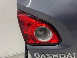 фонарь крышки багажника левый Nissan Qashqai+2 J10 2008