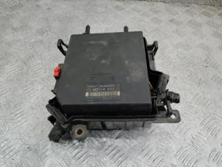 блок предохранителей Renault Megane 3 поколение 2009, 284B60008R